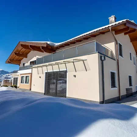 Luxurious Holiday In With Terrace 度假居 *