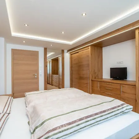 Luxurious Holiday In With Terrace 米特西尔
