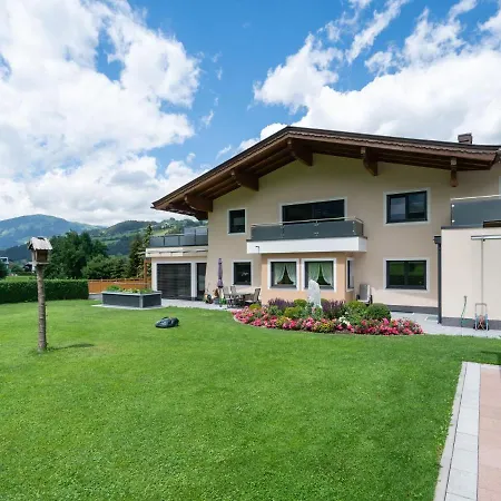 Luxurious Holiday In With Terrace 度假居